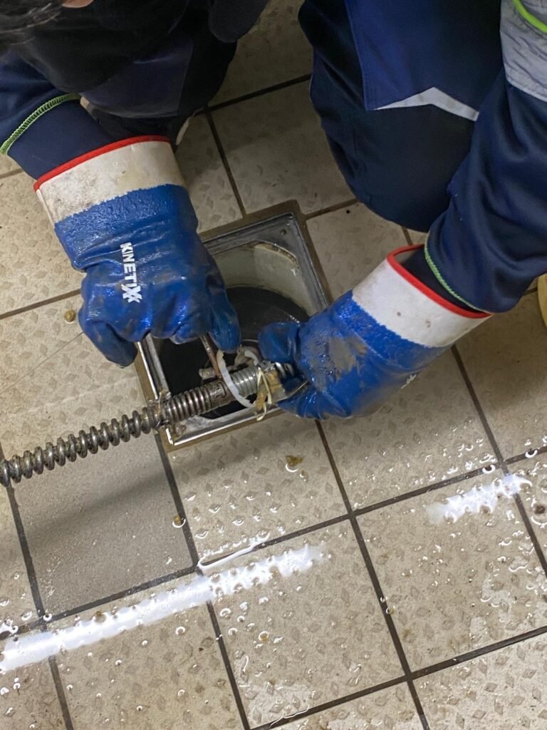 Schnelle Behebung einer kritischen Rohrverstopfung in Kiel 1 3eaf4944 d5d5 47eb 9e45 00bcda4da475